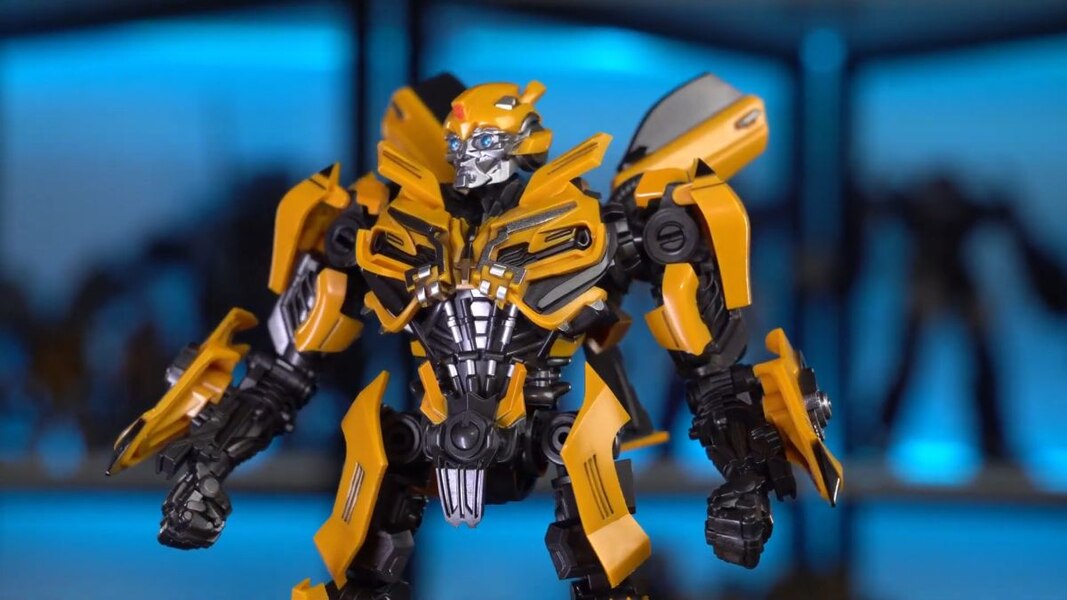In Hand Image Of Trumpeter Transformers The Last Knight Bumblebee Smart Model Kit  (8 of 16)